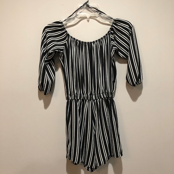 Off Shoulder Striped Romper - Picture 2 of 6